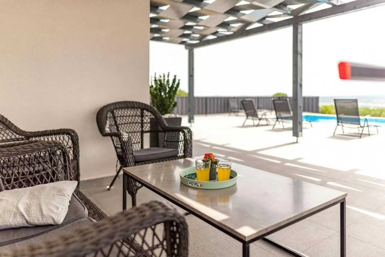 Vila Katarina Zadarvillas Tinj 0*,