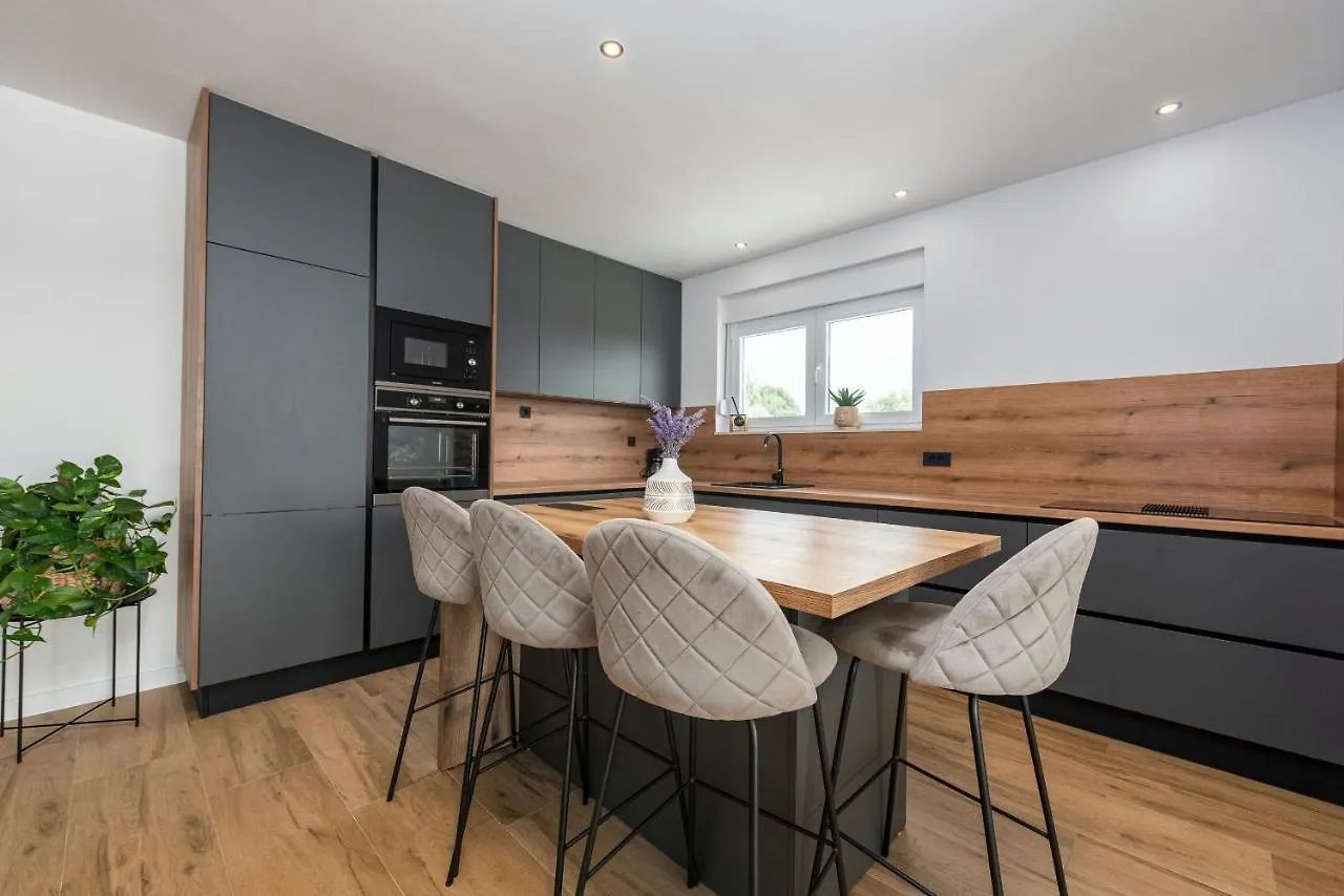 Vila Katarina Zadarvillas Tinj